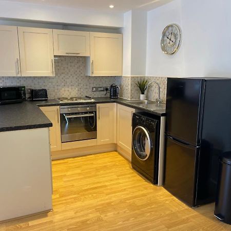 Moda Wigan - Stylish 2 Bed Apartment Central Wigan Luaran gambar