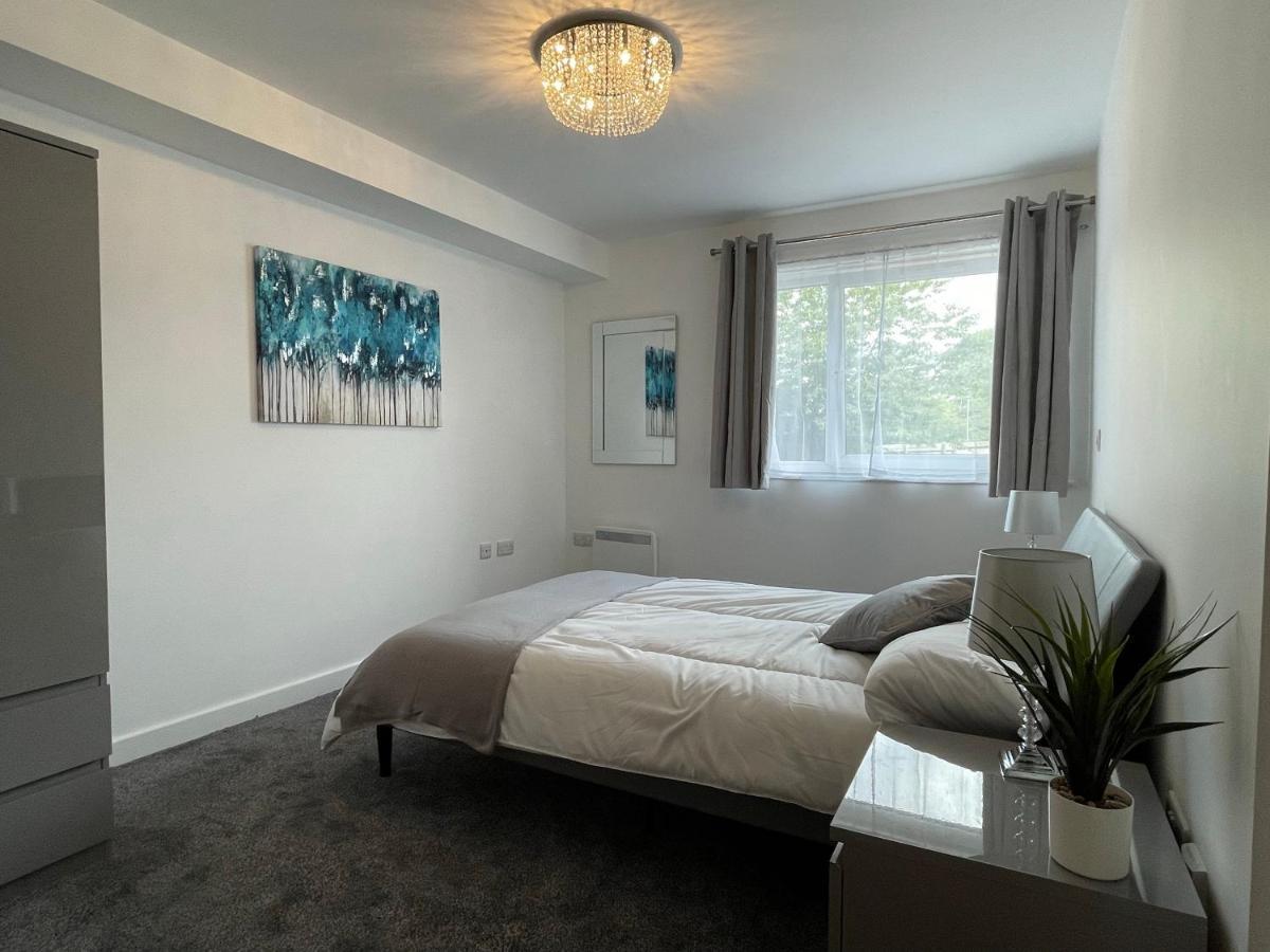 Moda Wigan - Stylish 2 Bed Apartment Central Wigan Luaran gambar